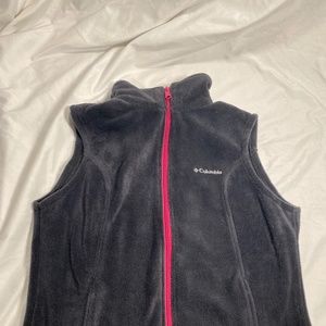 New Women’s Columbia Sleeveless Plush vest